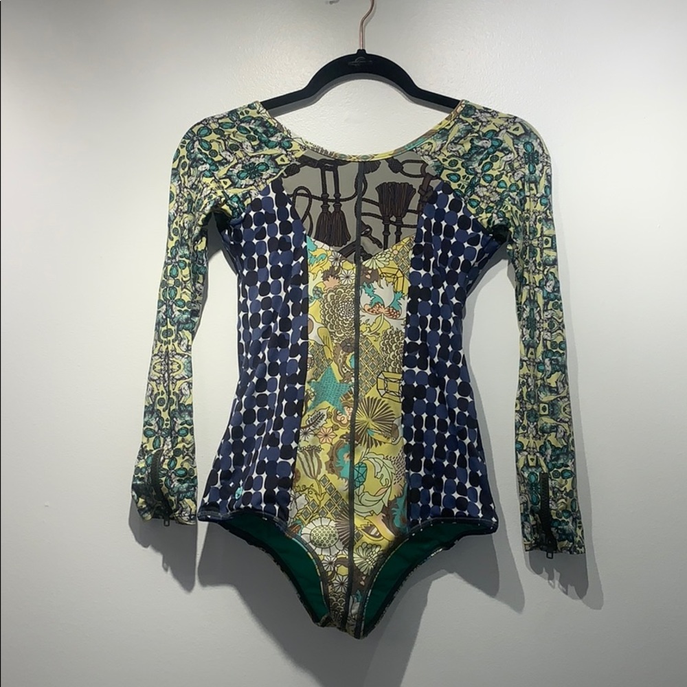 Maaji long sleeved bathing suit size large!!!